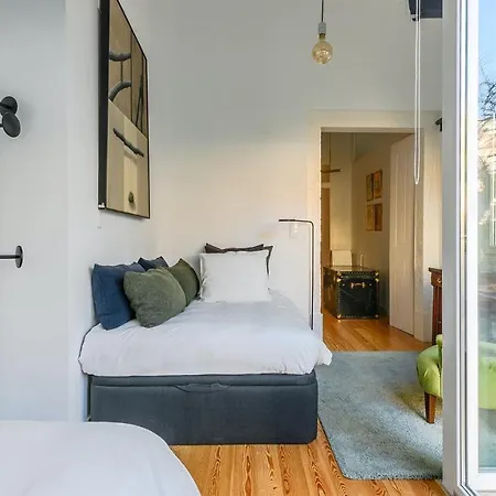 Apartman Plum Guide - The Elemental *